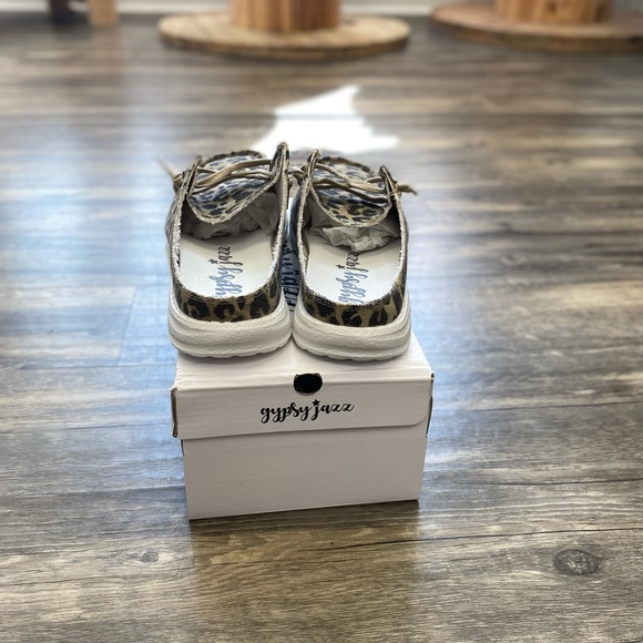 Gypsy Jazz cheetah print slip ons - Picture 4 of 4